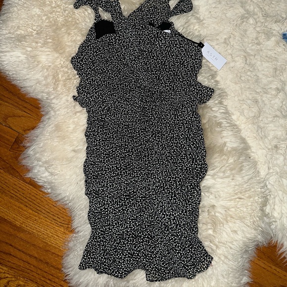 ASTR the label Zinnia Dress - Picture 3 of 4